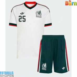 Billiga Mexiko Roberto Alvarado #25 Bortatröja Barn VM 2026 Kortärmad (+ Korta byxor)